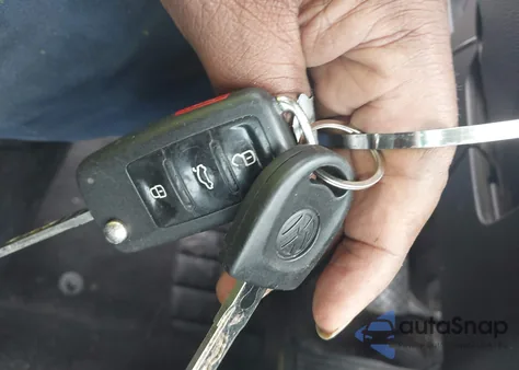 2011 Volkswagen Tiguan Sel z USA, uszkodzony, nr VIN WVGAV7AX1BW520990